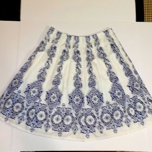 Jones New York Signature 8  Flared Pleated Skirt Side Zipper